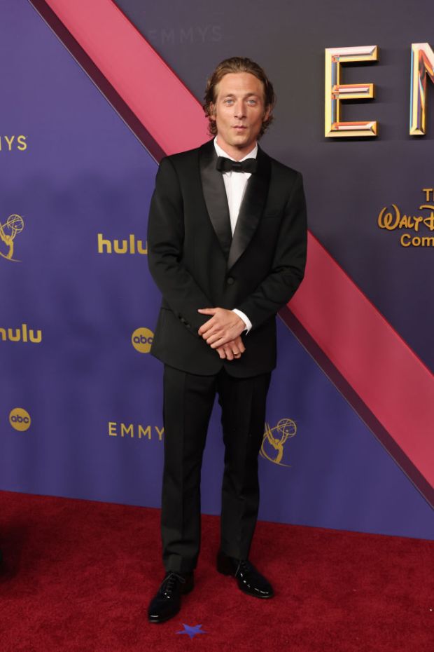 Jeremy Allen White attends the 76th Primetime Emmy Awards 